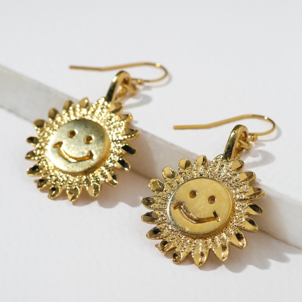 New Vanessa Mooney THE HAPPY FLOWER EARRINGS gold
